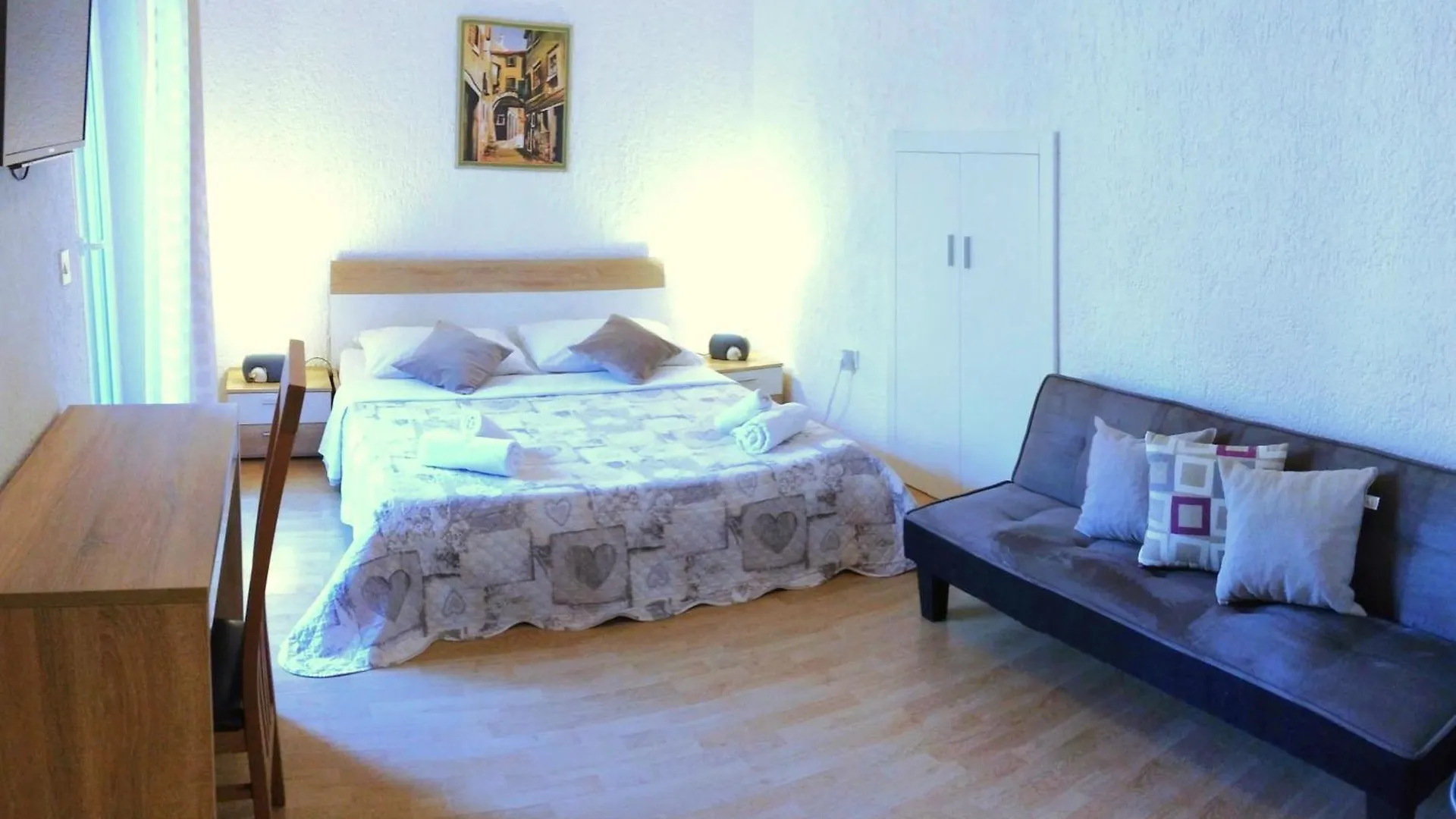 Guesthouse Cecilia Malinska 3*,  Croatia